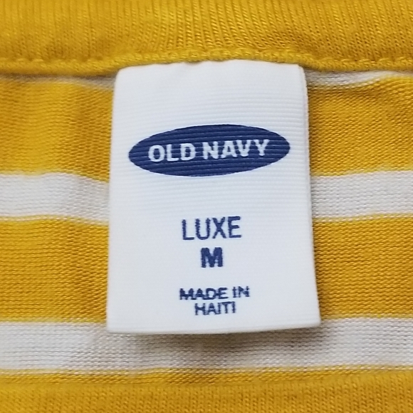Old Navy tee - Picture 4 of 4